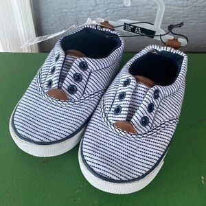 H&M baby shoes white and blue Striped size 6.5
